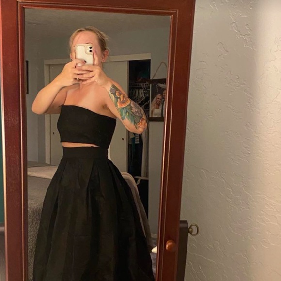 Fancy skirt and tube top - Picture 8 of 14